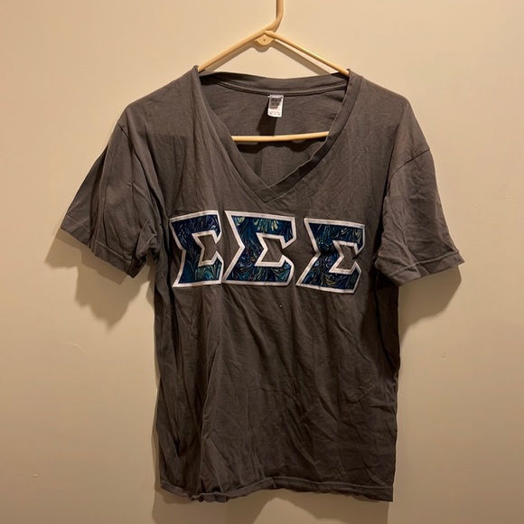 Tri Sigma Letters Tee - Picture 1 of 2